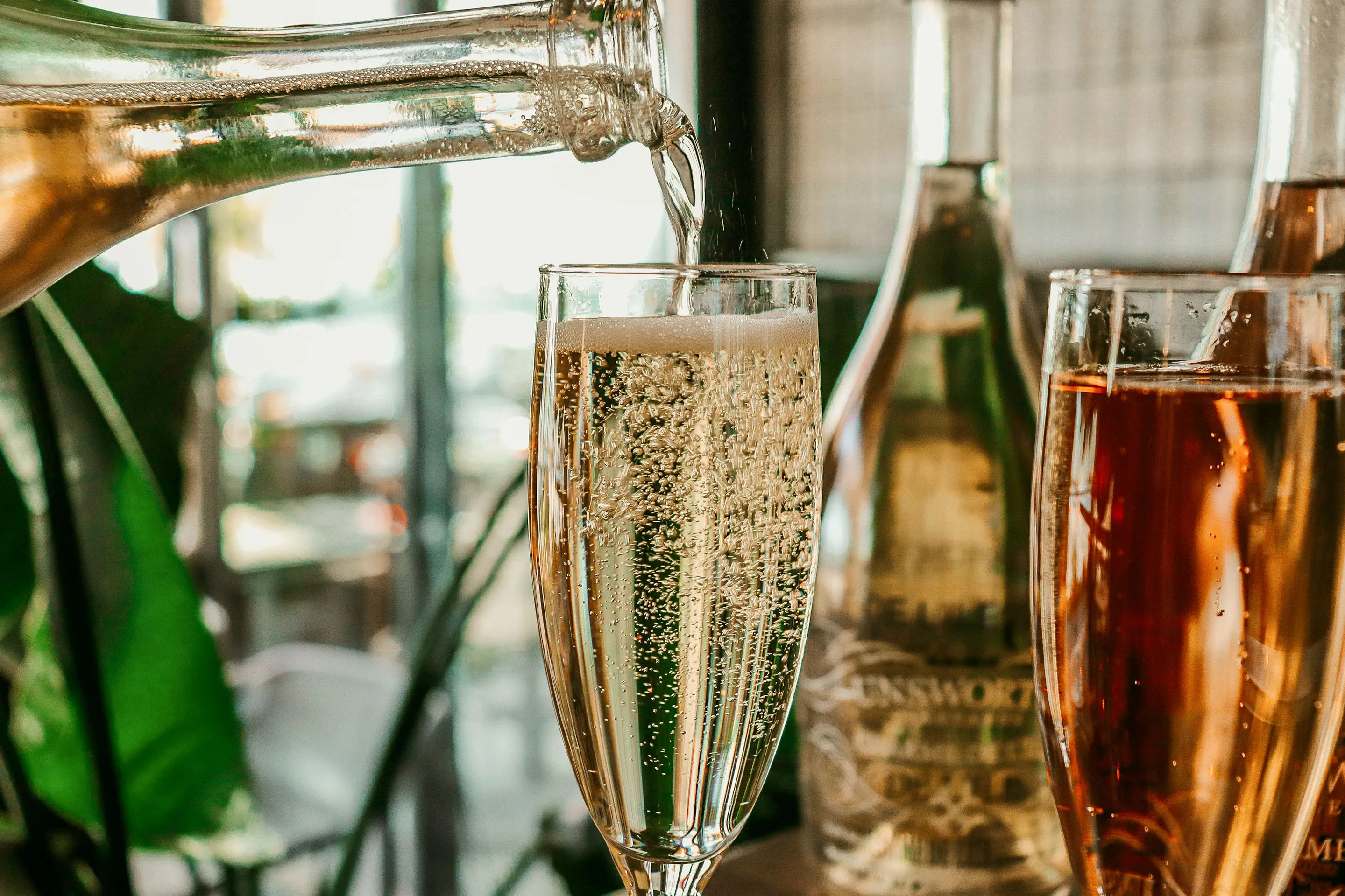 Klithjem_Nytårsophold_Champagneglas.webp