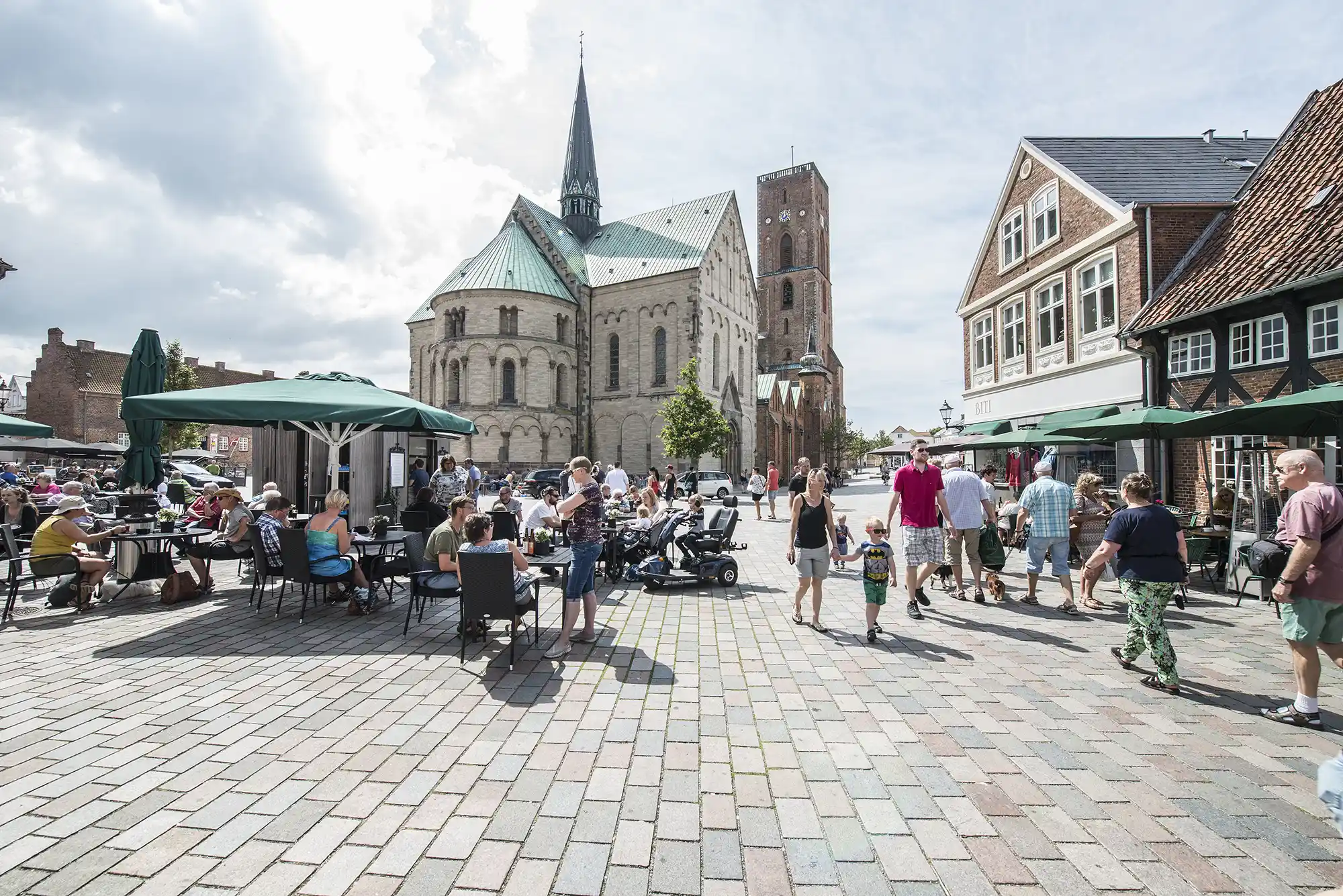 Klithjem_Badehotel_Vejers-Strand_ribe-by_kirke.webp
